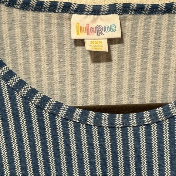 LulaRoe Irma Tunic Short Sleeve Blue White Vertical Zigzag Pattern XXS-XS 00-0 - Picture 5 of 13
